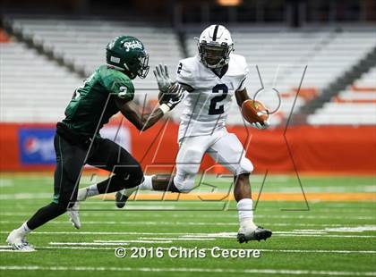 Thumbnail 3 in Fayetteville-Manlius vs. Gates Chili (Kickoff Classic) photogallery.