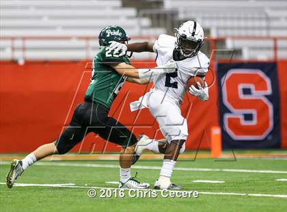Thumbnail 3 in Fayetteville-Manlius vs. Gates Chili (Kickoff Classic) photogallery.