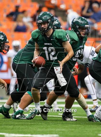 Thumbnail 3 in Fayetteville-Manlius vs. Gates Chili (Kickoff Classic) photogallery.