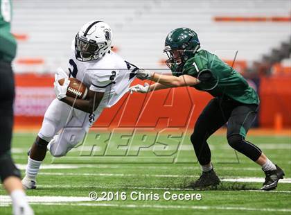 Thumbnail 3 in Fayetteville-Manlius vs. Gates Chili (Kickoff Classic) photogallery.