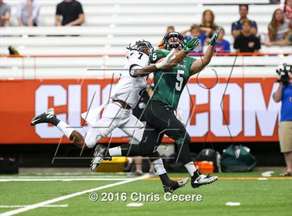 Thumbnail 3 in Fayetteville-Manlius vs. Gates Chili (Kickoff Classic) photogallery.