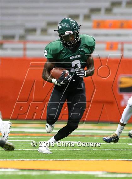 Thumbnail 3 in Fayetteville-Manlius vs. Gates Chili (Kickoff Classic) photogallery.