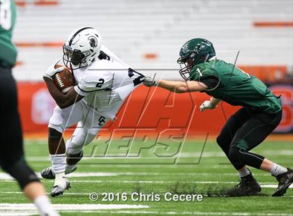 Thumbnail 2 in Fayetteville-Manlius vs. Gates Chili (Kickoff Classic) photogallery.