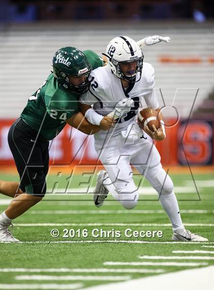Thumbnail 2 in Fayetteville-Manlius vs. Gates Chili (Kickoff Classic) photogallery.