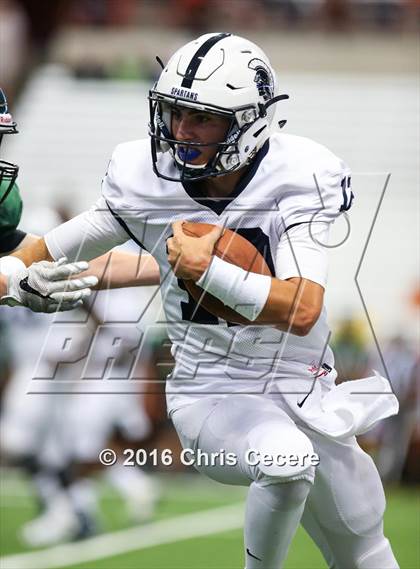 Thumbnail 1 in Fayetteville-Manlius vs. Gates Chili (Kickoff Classic) photogallery.