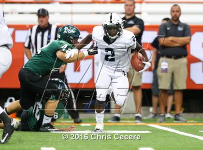 Thumbnail 3 in Fayetteville-Manlius vs. Gates Chili (Kickoff Classic) photogallery.