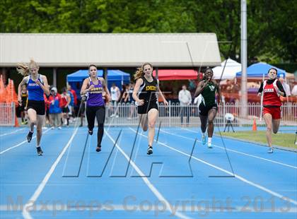 Thumbnail 2 in UHSAA 2A Track and Field Championships photogallery.