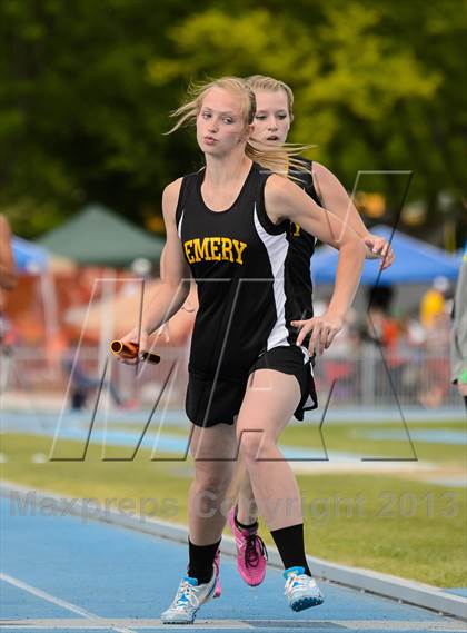 Thumbnail 3 in UHSAA 2A Track and Field Championships photogallery.