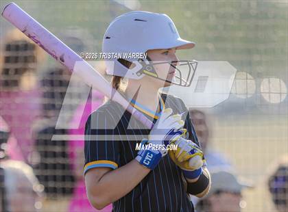 Thumbnail 1 in DeSoto Central vs. Oxford photogallery.
