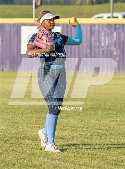 Thumbnail 3 in DeSoto Central vs. Oxford photogallery.