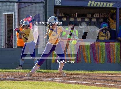 Thumbnail 2 in DeSoto Central vs. Oxford photogallery.