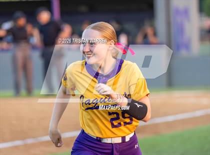 Thumbnail 1 in DeSoto Central vs. Oxford photogallery.