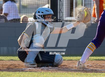 Thumbnail 1 in DeSoto Central vs. Oxford photogallery.