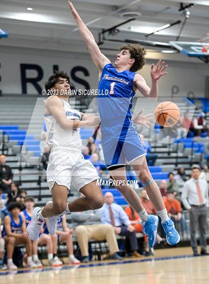 Thumbnail 3 in Thunderbird vs Mesquite (AIA 4A Round 1) photogallery.