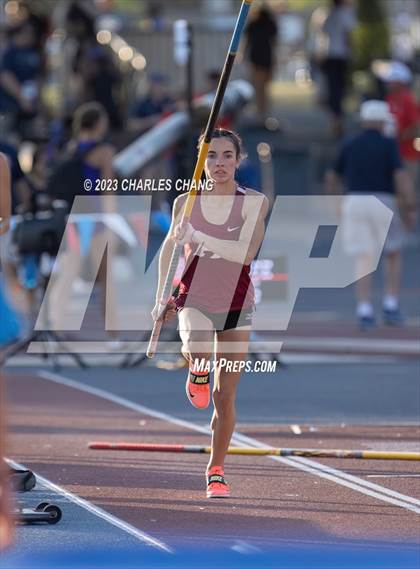 Thumbnail 2 in CIF State Finals (Pole Vault) photogallery.
