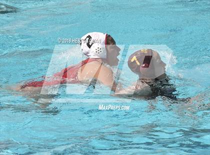 Thumbnail 3 in San Clemente vs La Canada (CIF-SS D2 Playoff) photogallery.