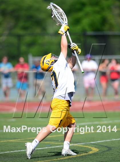 Thumbnail 3 in Staples @ Simsbury (CIAC Class L Quarterfinal) photogallery.