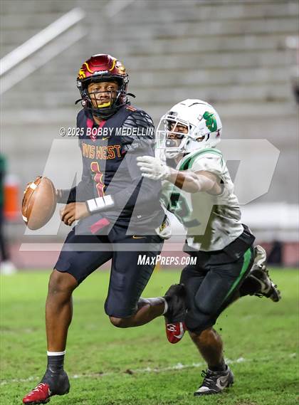 Thumbnail 2 in St. Joseph @ Clovis West CIF Central section Division 1-AA Quarterfinals photogallery.