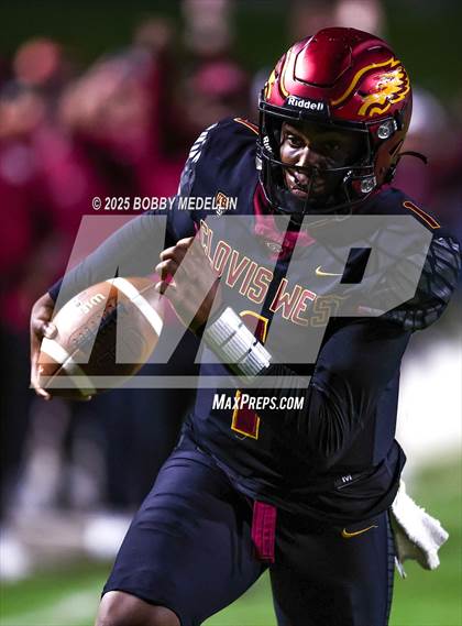 Thumbnail 3 in St. Joseph @ Clovis West CIF Central section Division 1-AA Quarterfinals photogallery.