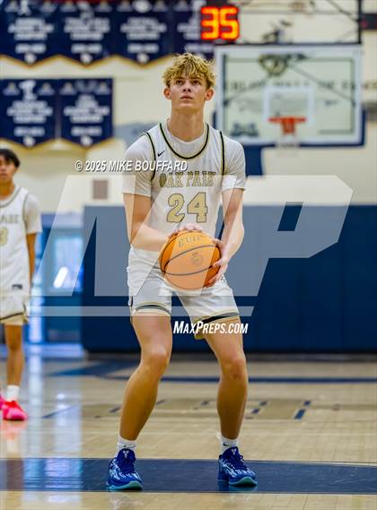 Thumbnail 3 in Oak Park vs Paraclete (Santa Barbara Holiday Classic) photogallery.