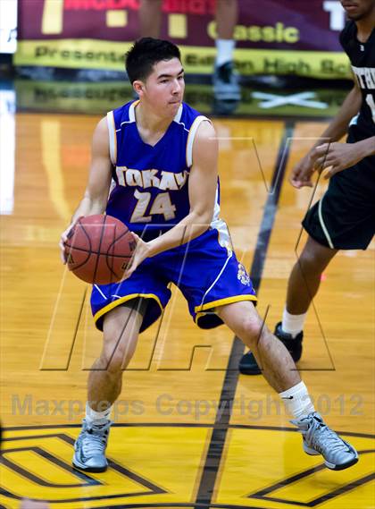 Thumbnail 3 in Tokay vs. Bethel (McDonald's Classic) photogallery.