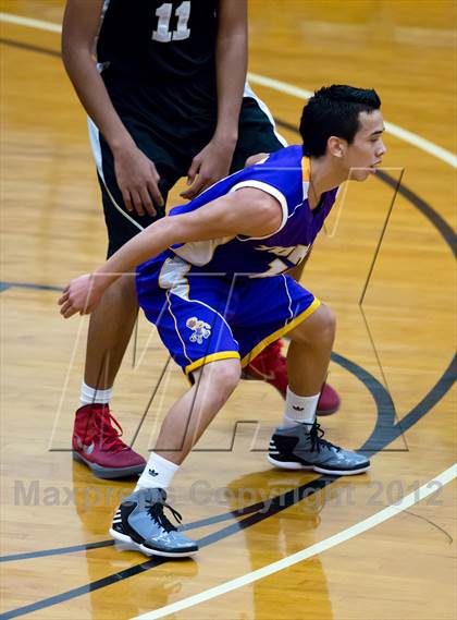 Thumbnail 2 in Tokay vs. Bethel (McDonald's Classic) photogallery.