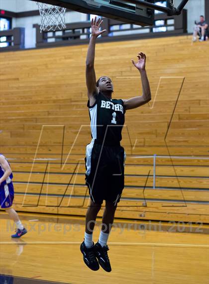 Thumbnail 2 in Tokay vs. Bethel (McDonald's Classic) photogallery.