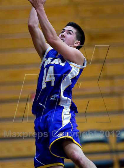 Thumbnail 3 in Tokay vs. Bethel (McDonald's Classic) photogallery.