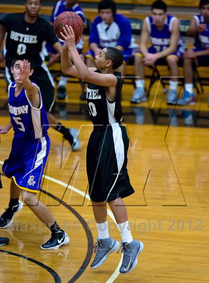 Thumbnail 1 in Tokay vs. Bethel (McDonald's Classic) photogallery.