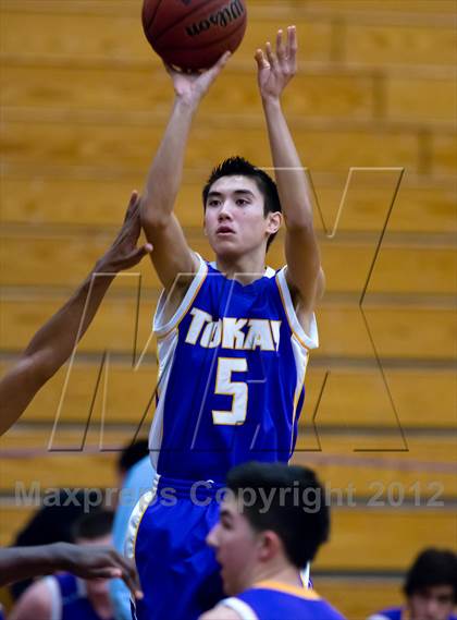 Thumbnail 1 in Tokay vs. Bethel (McDonald's Classic) photogallery.