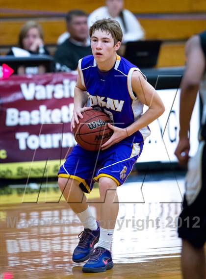 Thumbnail 2 in Tokay vs. Bethel (McDonald's Classic) photogallery.