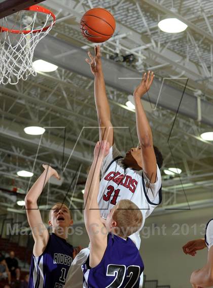Thumbnail 2 in Bellarmine-Jefferson vs. Ridgeview (MaxPreps Holiday Classic) photogallery.