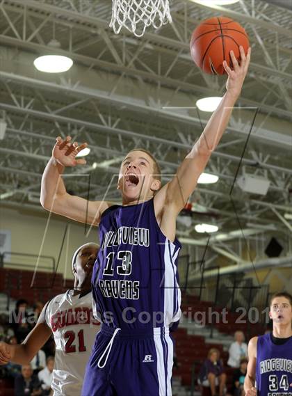 Thumbnail 2 in Bellarmine-Jefferson vs. Ridgeview (MaxPreps Holiday Classic) photogallery.