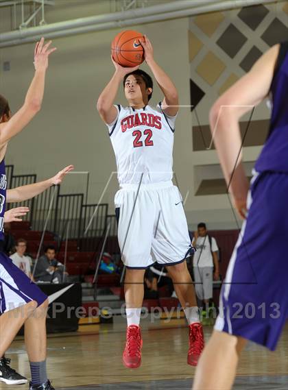 Thumbnail 1 in Bellarmine-Jefferson vs. Ridgeview (MaxPreps Holiday Classic) photogallery.