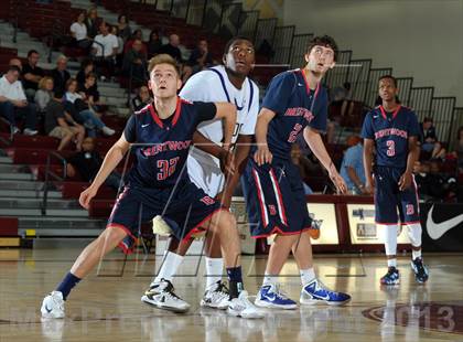 Thumbnail 1 in Bellarmine-Jefferson vs. Ridgeview (MaxPreps Holiday Classic) photogallery.