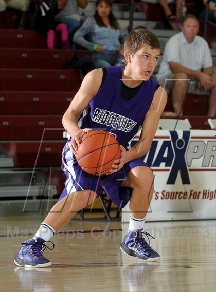 Thumbnail 1 in Bellarmine-Jefferson vs. Ridgeview (MaxPreps Holiday Classic) photogallery.
