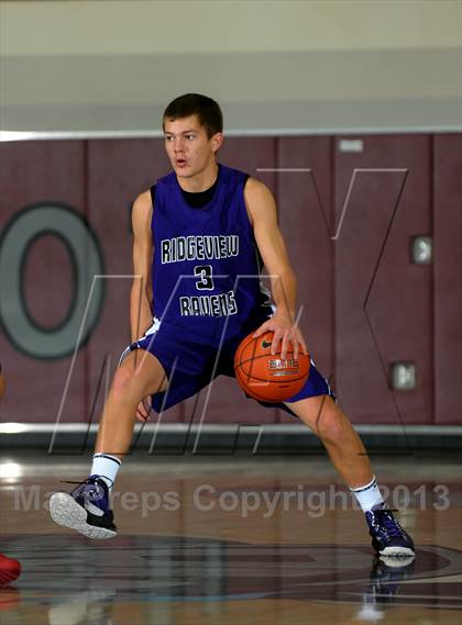 Thumbnail 2 in Bellarmine-Jefferson vs. Ridgeview (MaxPreps Holiday Classic) photogallery.