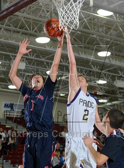 Thumbnail 1 in Bellarmine-Jefferson vs. Ridgeview (MaxPreps Holiday Classic) photogallery.