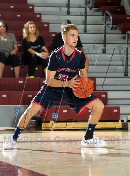 Thumbnail 1 in Bellarmine-Jefferson vs. Ridgeview (MaxPreps Holiday Classic) photogallery.