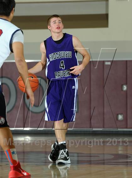 Thumbnail 3 in Bellarmine-Jefferson vs. Ridgeview (MaxPreps Holiday Classic) photogallery.