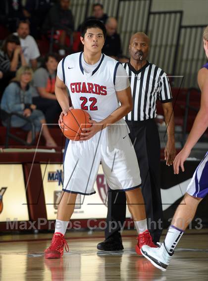 Thumbnail 2 in Bellarmine-Jefferson vs. Ridgeview (MaxPreps Holiday Classic) photogallery.
