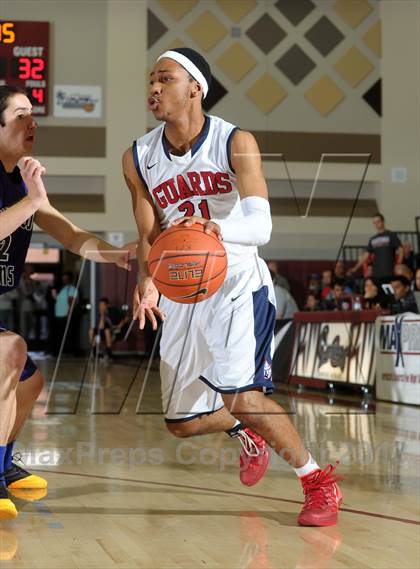 Thumbnail 3 in Bellarmine-Jefferson vs. Ridgeview (MaxPreps Holiday Classic) photogallery.