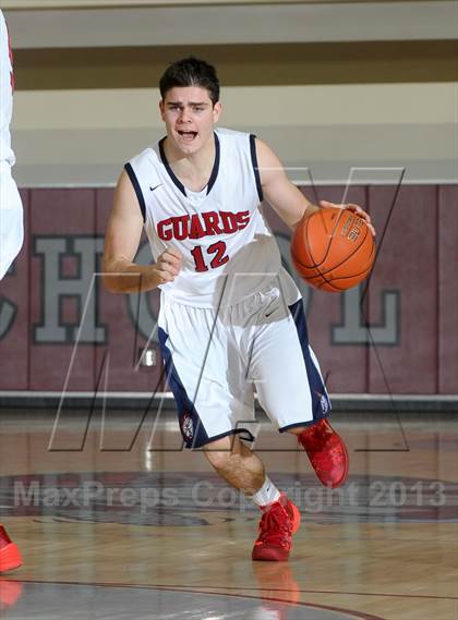 Thumbnail 3 in Bellarmine-Jefferson vs. Ridgeview (MaxPreps Holiday Classic) photogallery.