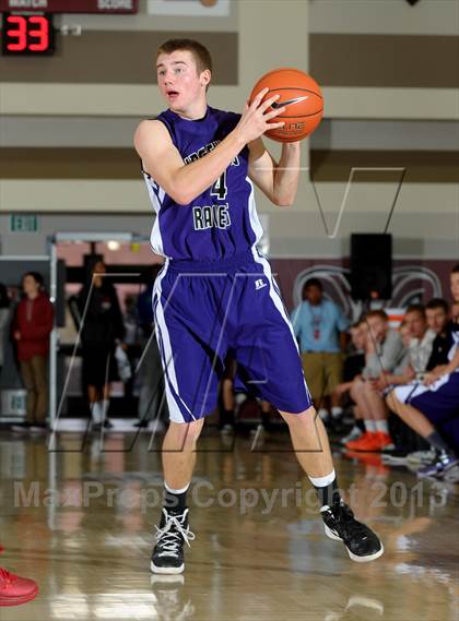 Thumbnail 1 in Bellarmine-Jefferson vs. Ridgeview (MaxPreps Holiday Classic) photogallery.