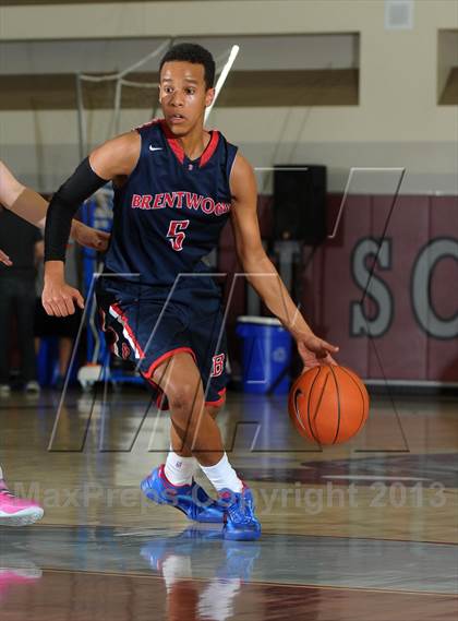 Thumbnail 3 in Bellarmine-Jefferson vs. Ridgeview (MaxPreps Holiday Classic) photogallery.