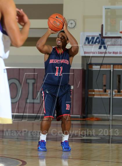 Thumbnail 3 in Bellarmine-Jefferson vs. Ridgeview (MaxPreps Holiday Classic) photogallery.