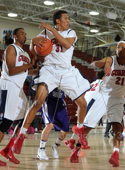 Thumbnail 3 in Bellarmine-Jefferson vs. Ridgeview (MaxPreps Holiday Classic) photogallery.