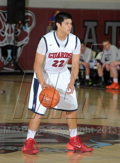 Thumbnail 2 in Bellarmine-Jefferson vs. Ridgeview (MaxPreps Holiday Classic) photogallery.