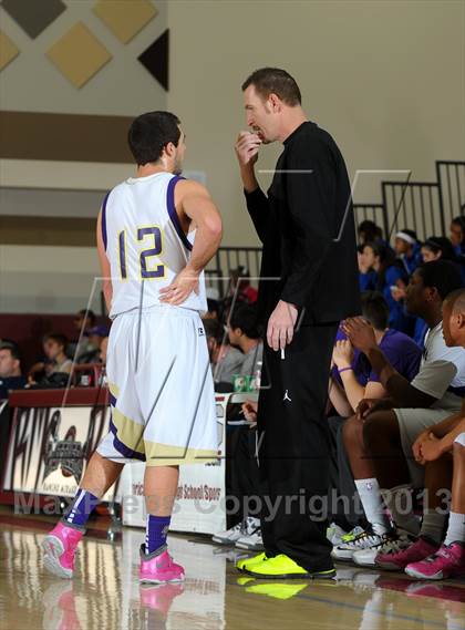 Thumbnail 1 in Bellarmine-Jefferson vs. Ridgeview (MaxPreps Holiday Classic) photogallery.