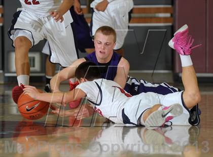 Thumbnail 3 in Bellarmine-Jefferson vs. Ridgeview (MaxPreps Holiday Classic) photogallery.